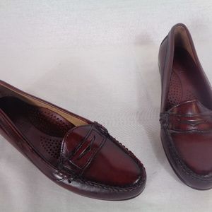 Dexter Size. 8.5B Burgundy Leather Slip On Loafers